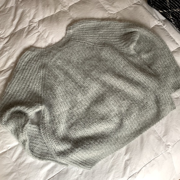 2/$20🍁 Boxy crew neck knit sweater - Picture 2 of 4